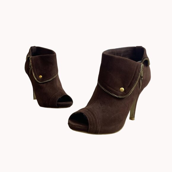 DbDk Fashion Women's Brown Suede Nicky Frances Heeled Booties Sz 8 - Picture 1 of 10